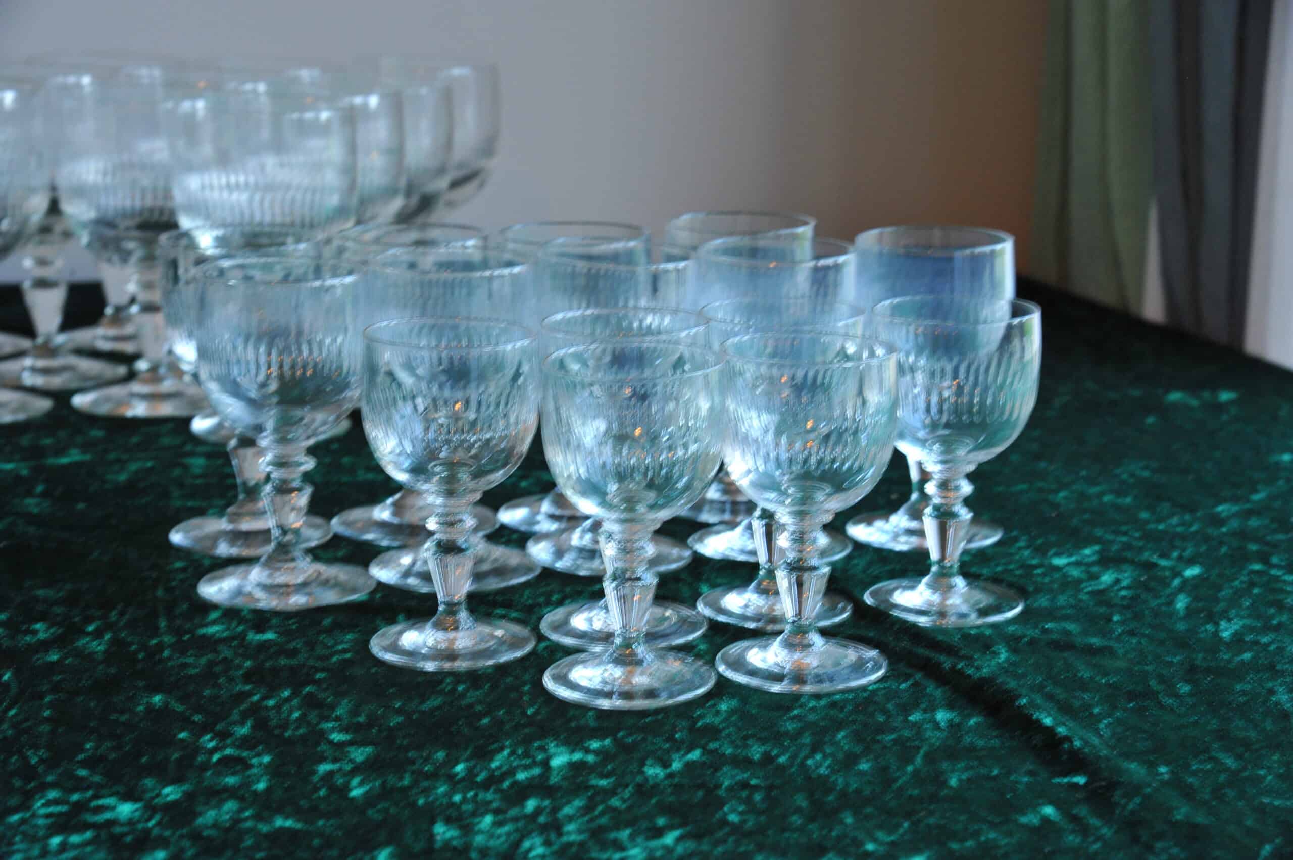 set of vintage french port/liqueur glasses