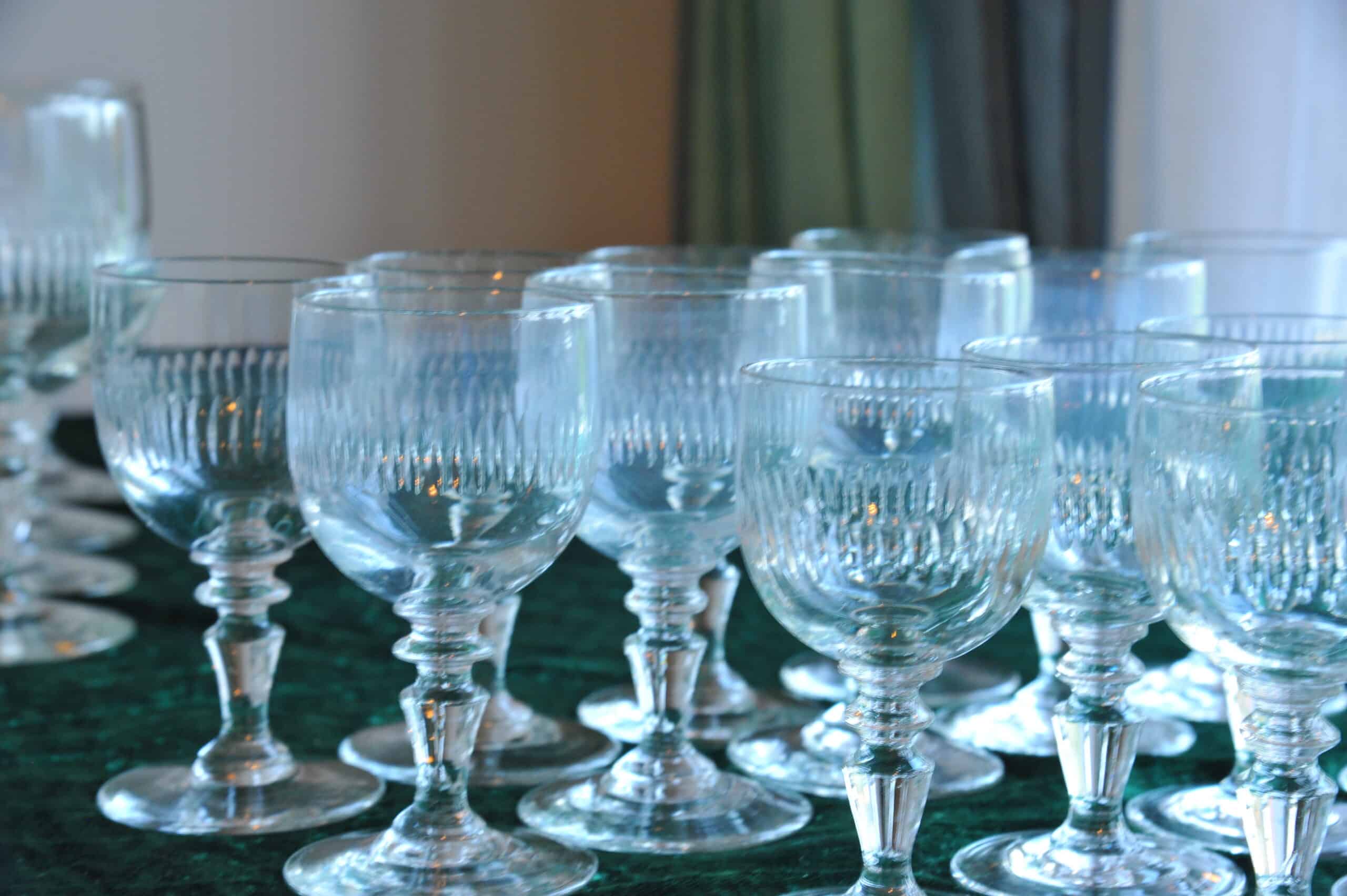 set of vintage french port/liqueur glasses