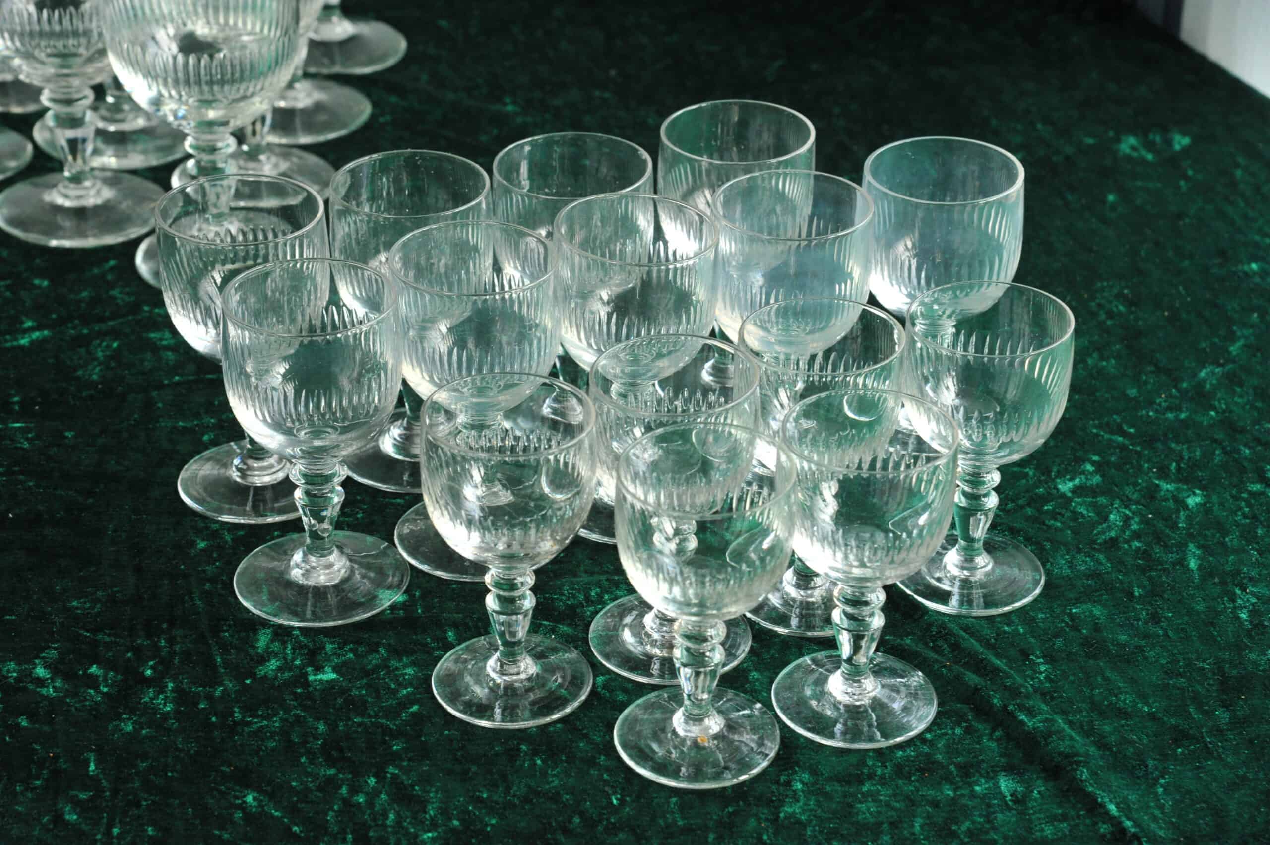 set of vintage french port/liqueur glasses