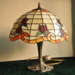 lovely large vintage tiffany style glass table lamp