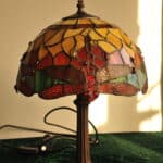 striking vintage tiffany style dragonfly table lamp