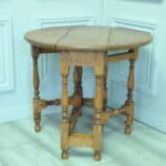 a very pretty small vintage oak gateleg table