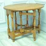 a very pretty small vintage oak gateleg table