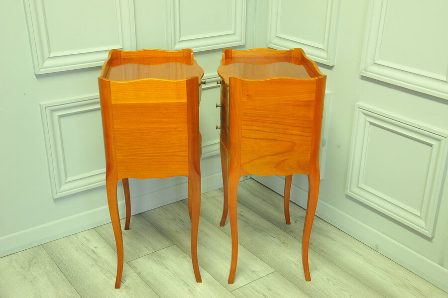 a lovely pair of mid c french satinwood bedside tables