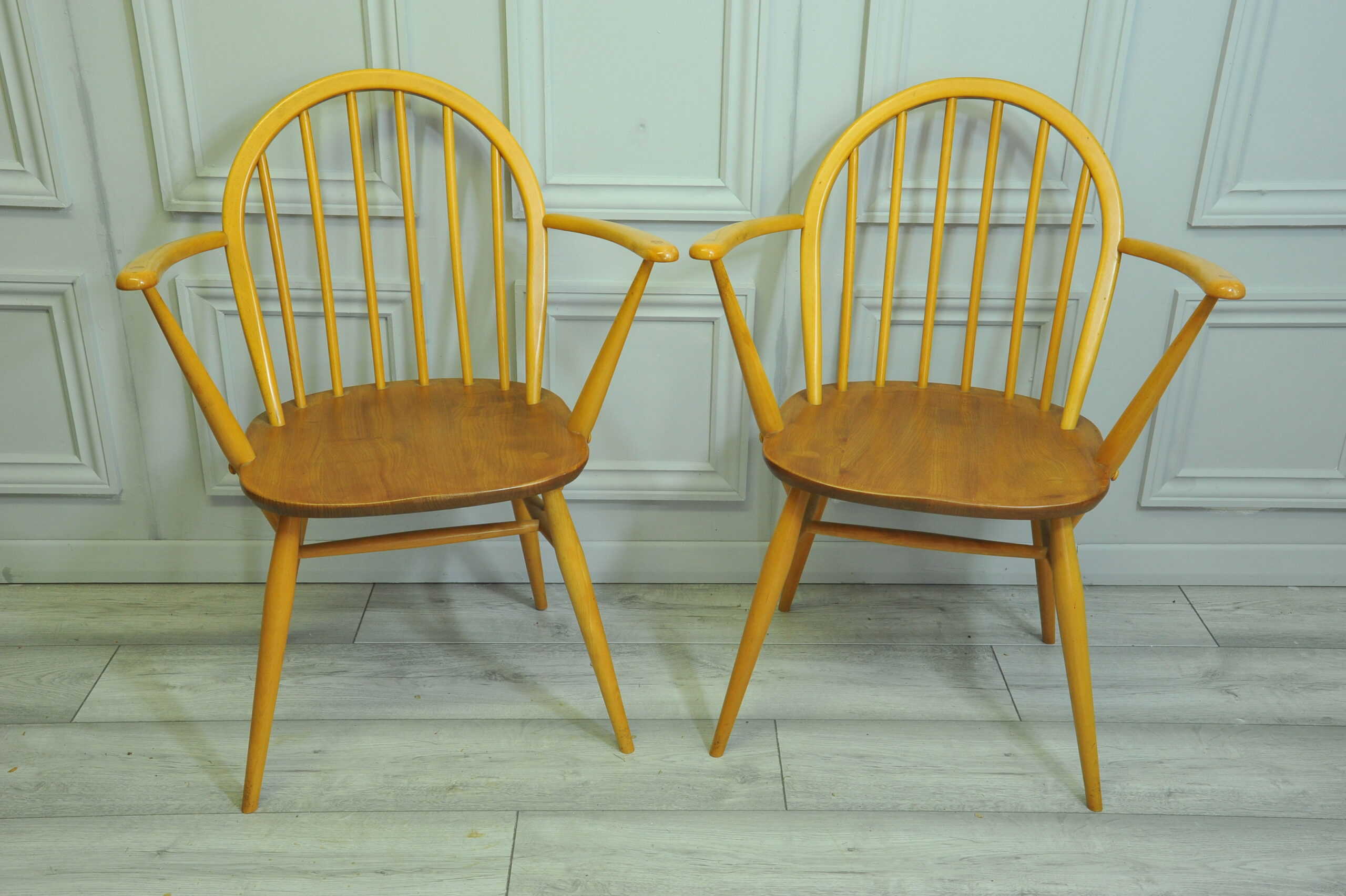 vintage ercol pair of model 370a windsor armchairs