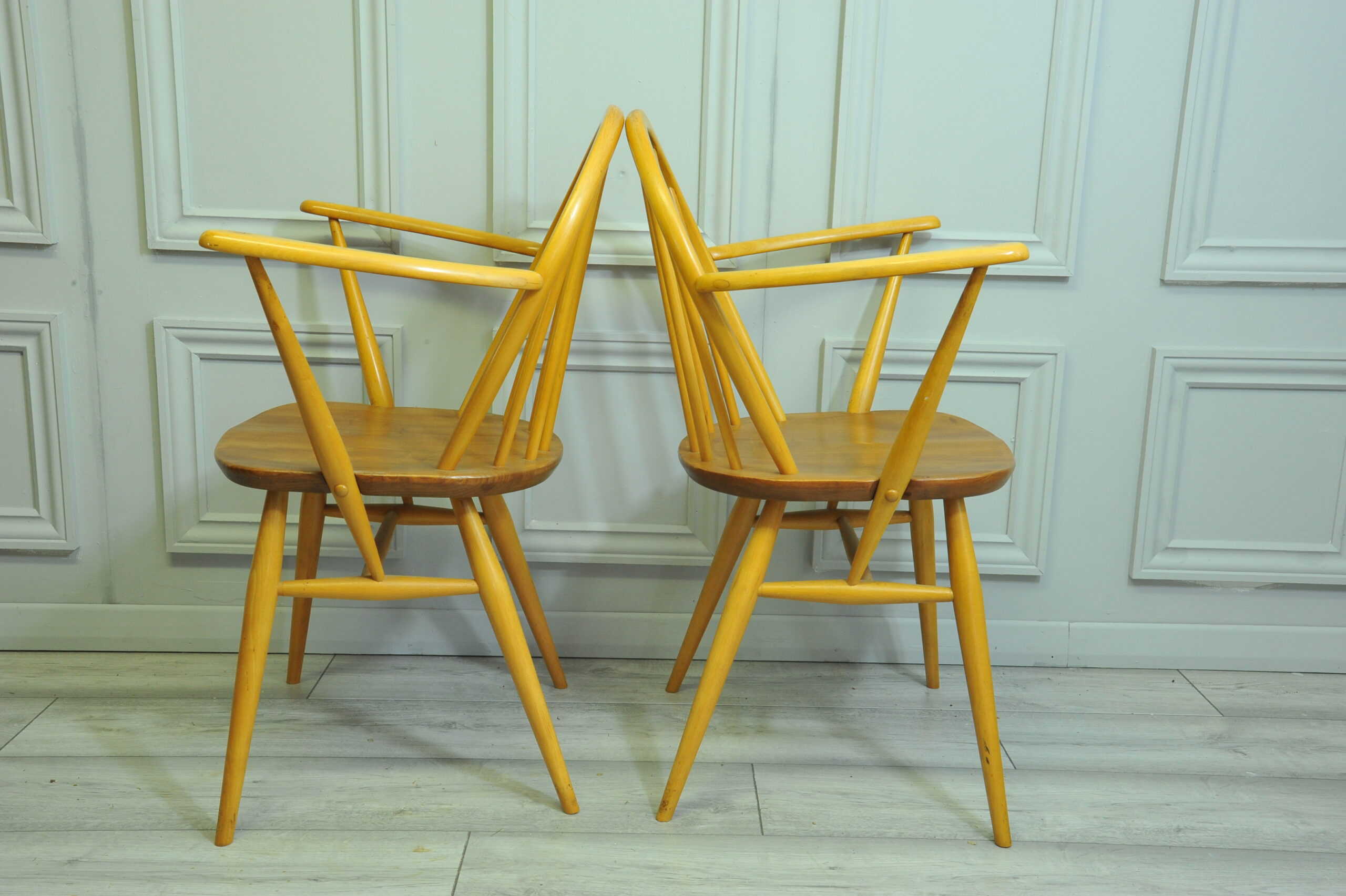 vintage ercol pair of model 370a windsor armchairs