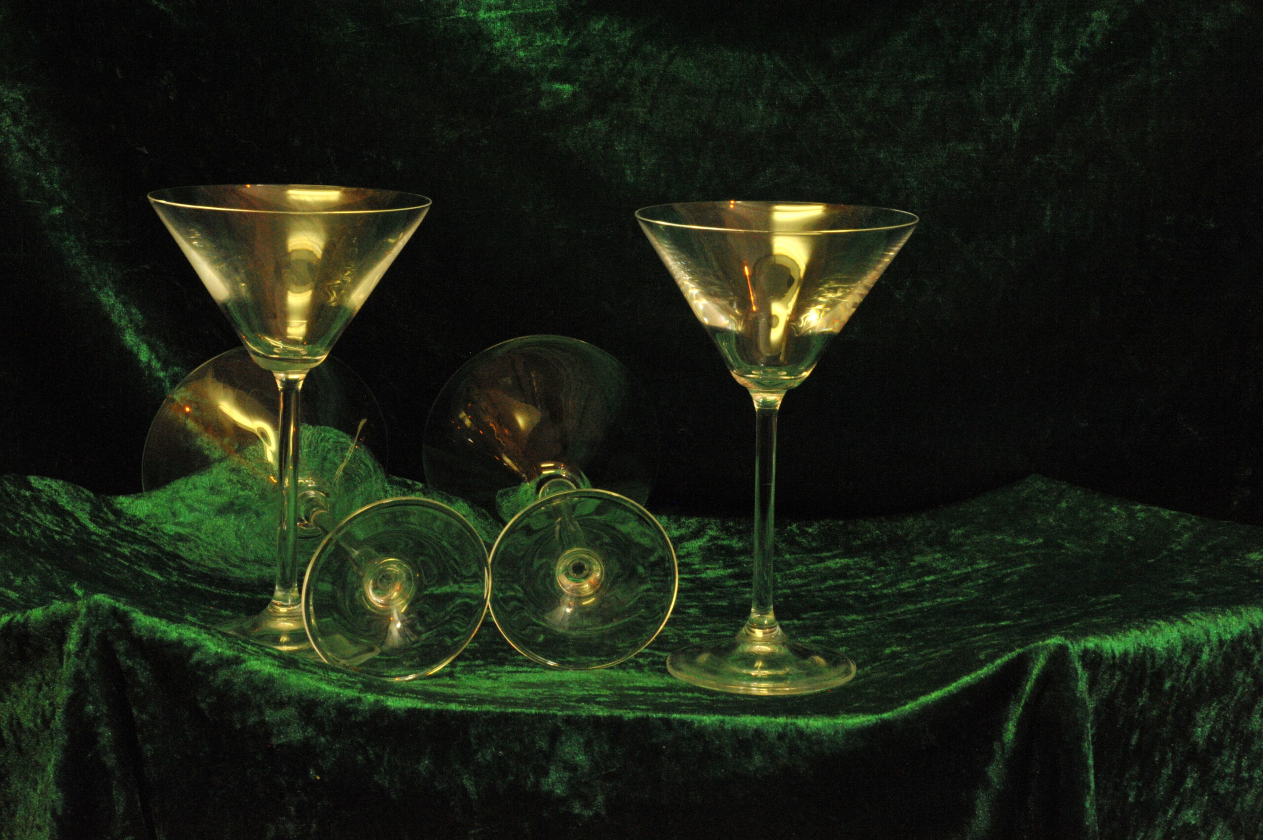 four large vintage champagne coupes glasses