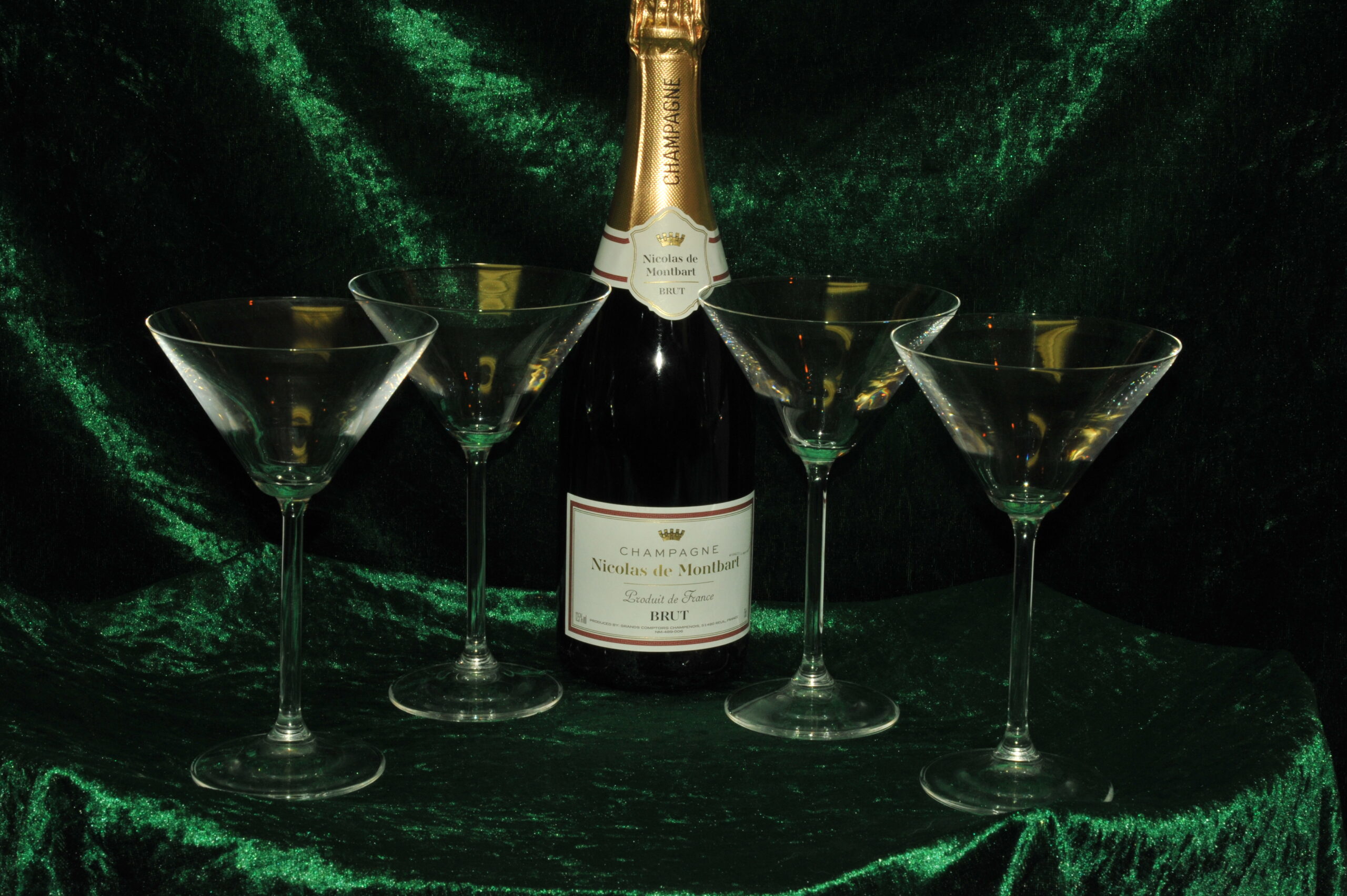 four large vintage champagne coupes glasses