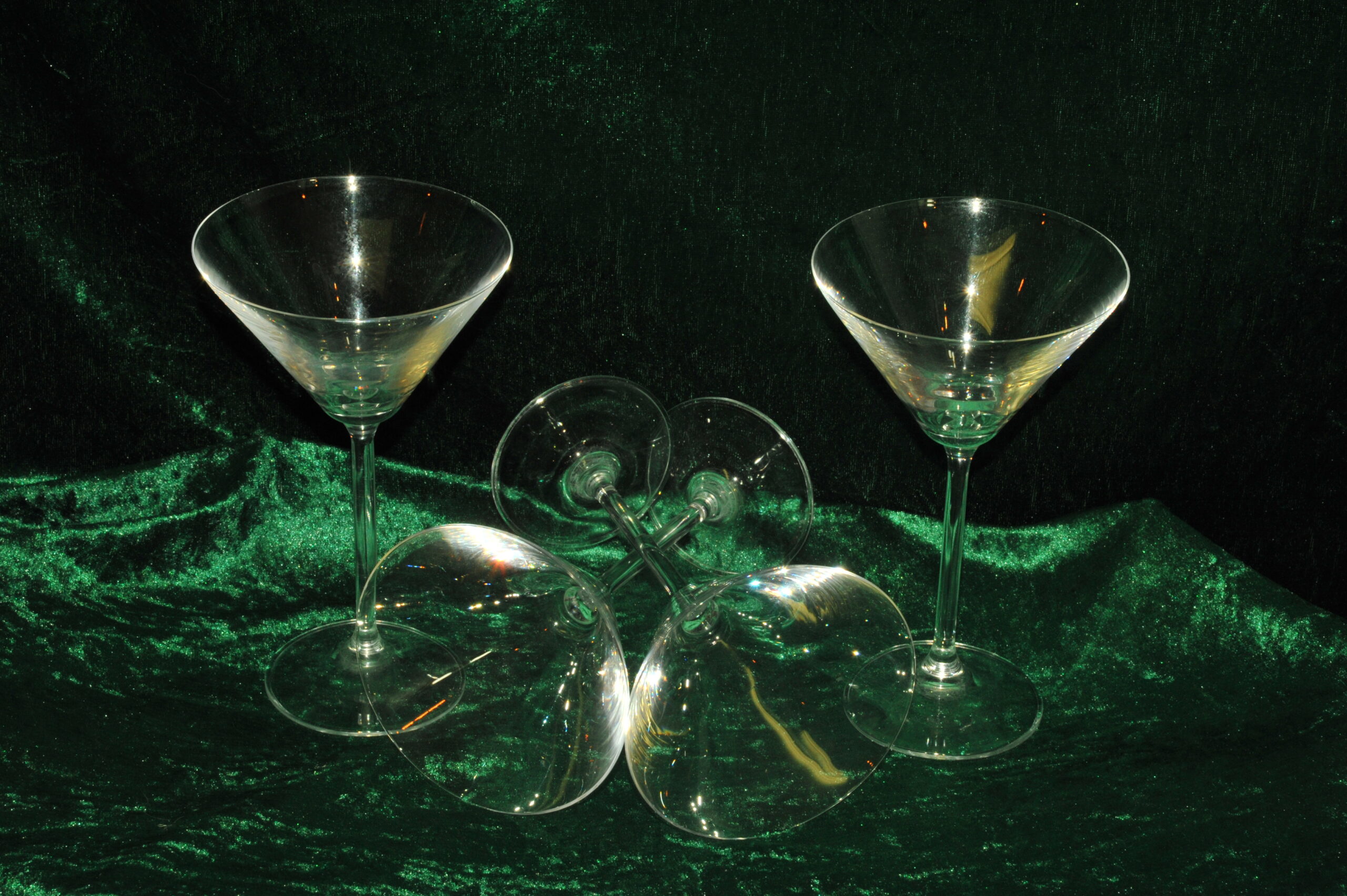 four large vintage champagne coupes glasses