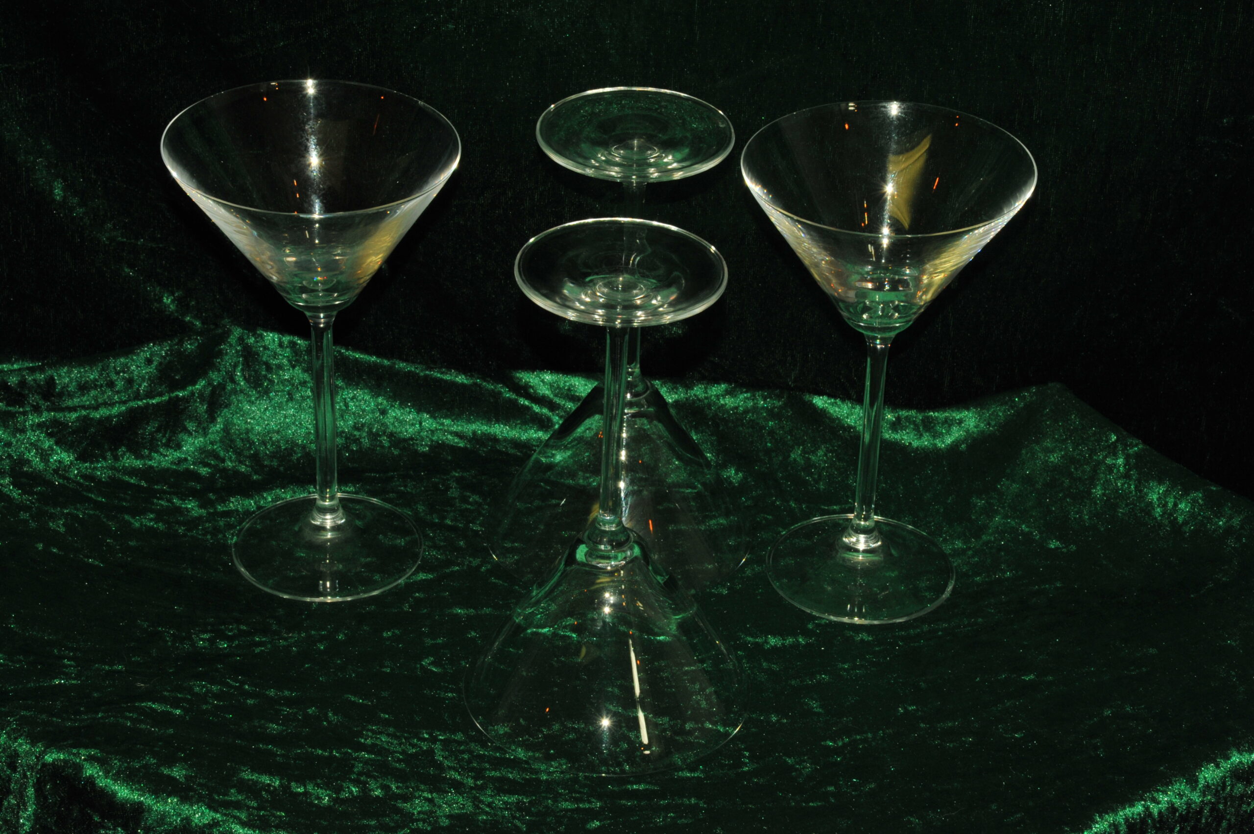 four large vintage champagne coupes glasses