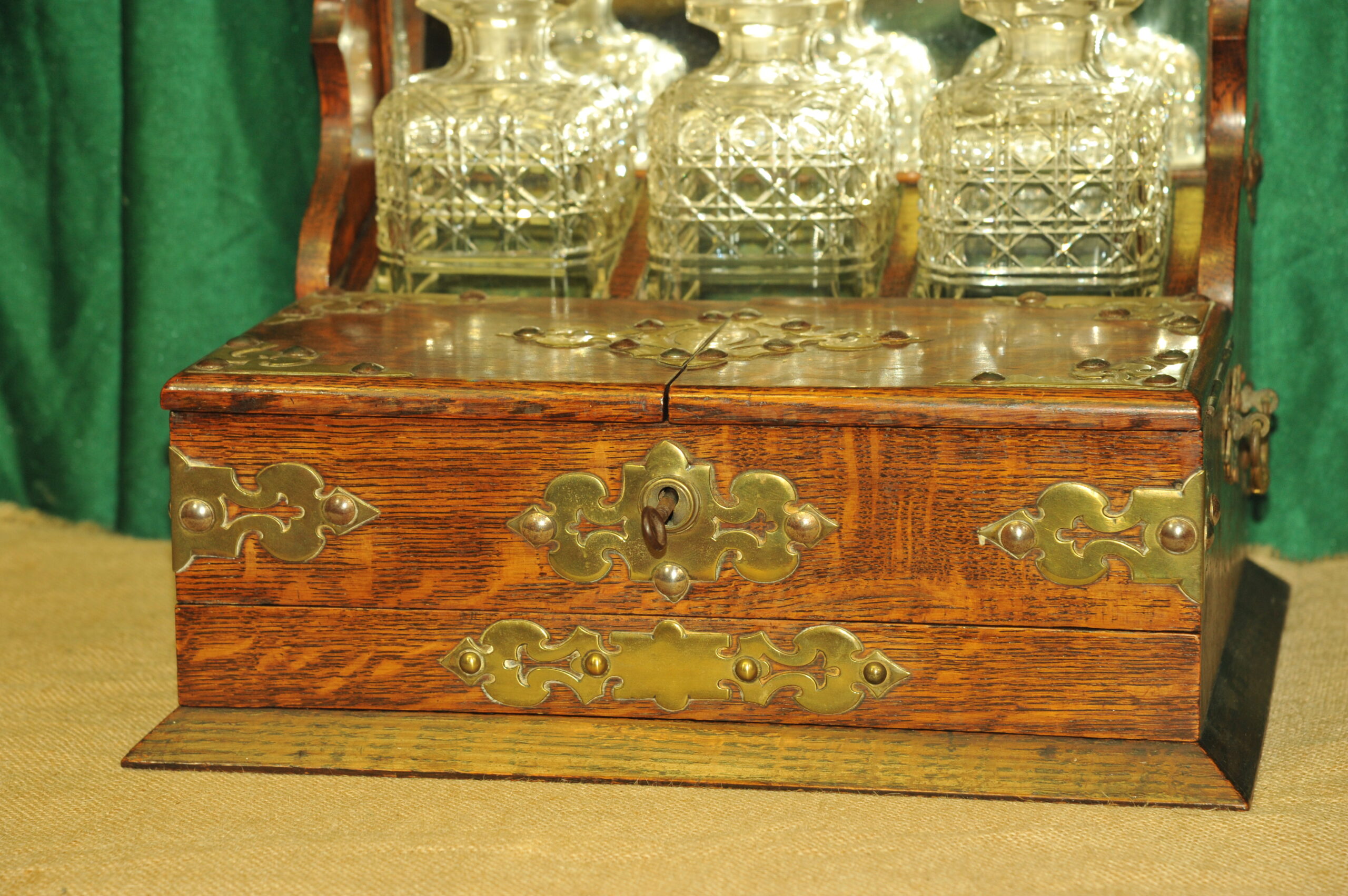 an antique oak tantalus games compendium