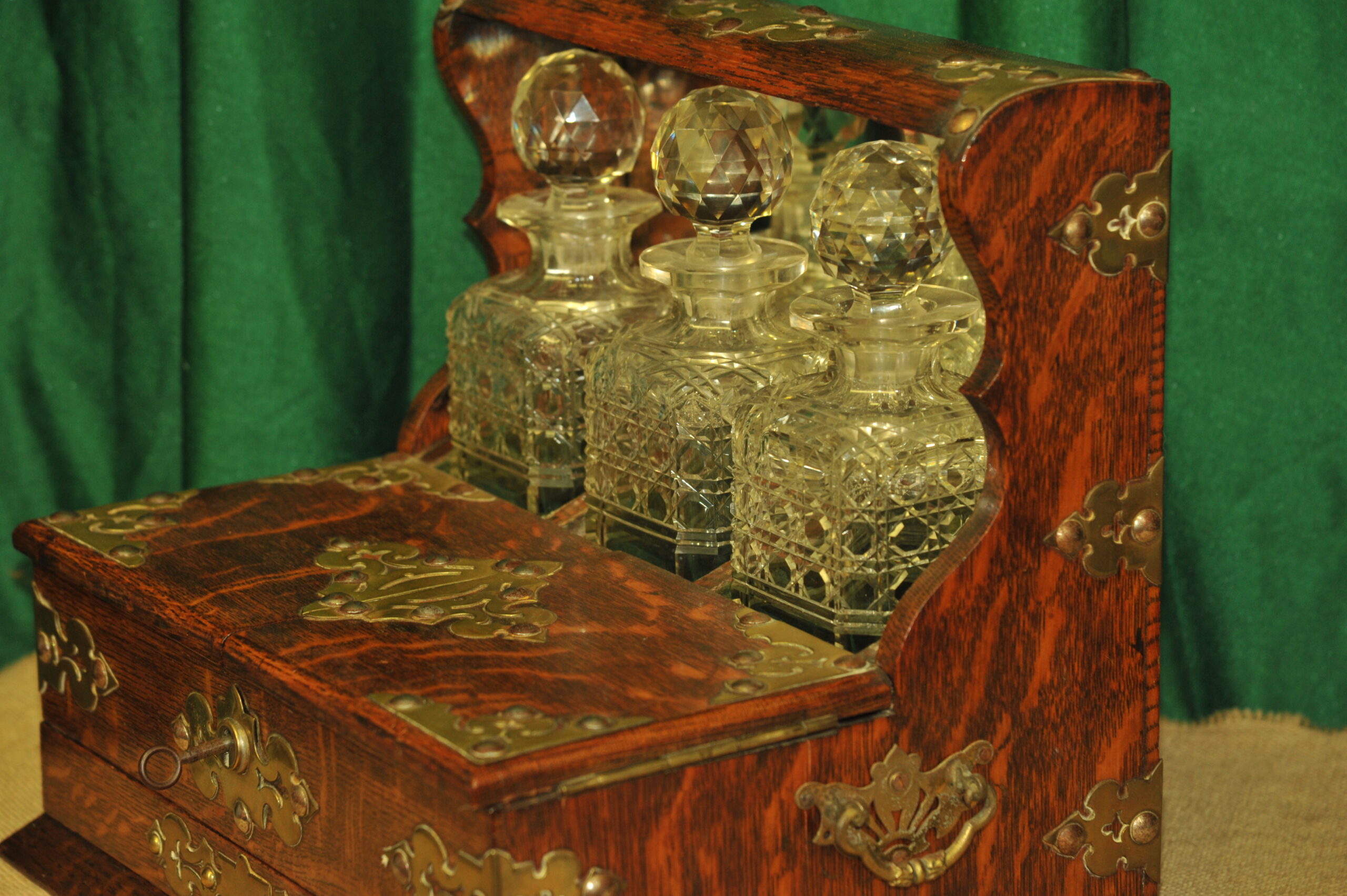 an antique oak tantalus games compendium