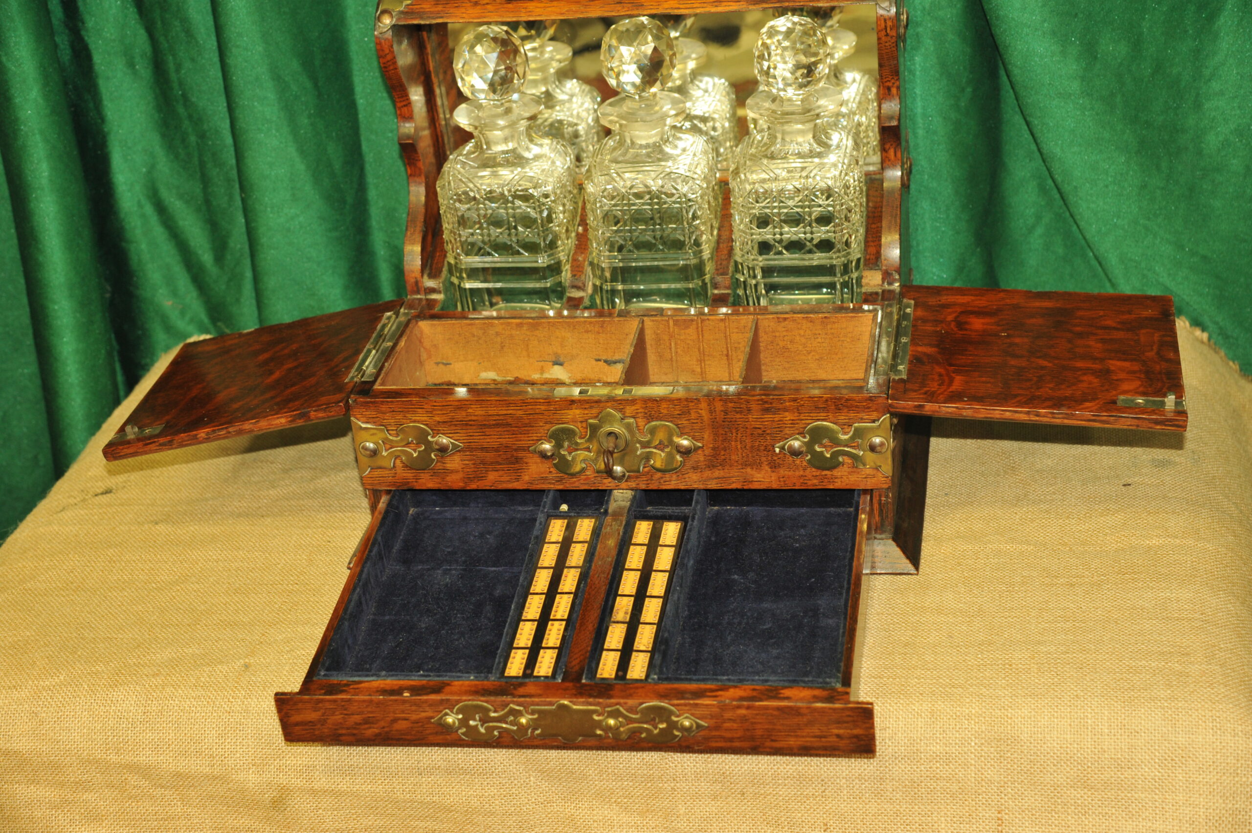 an antique oak tantalus games compendium
