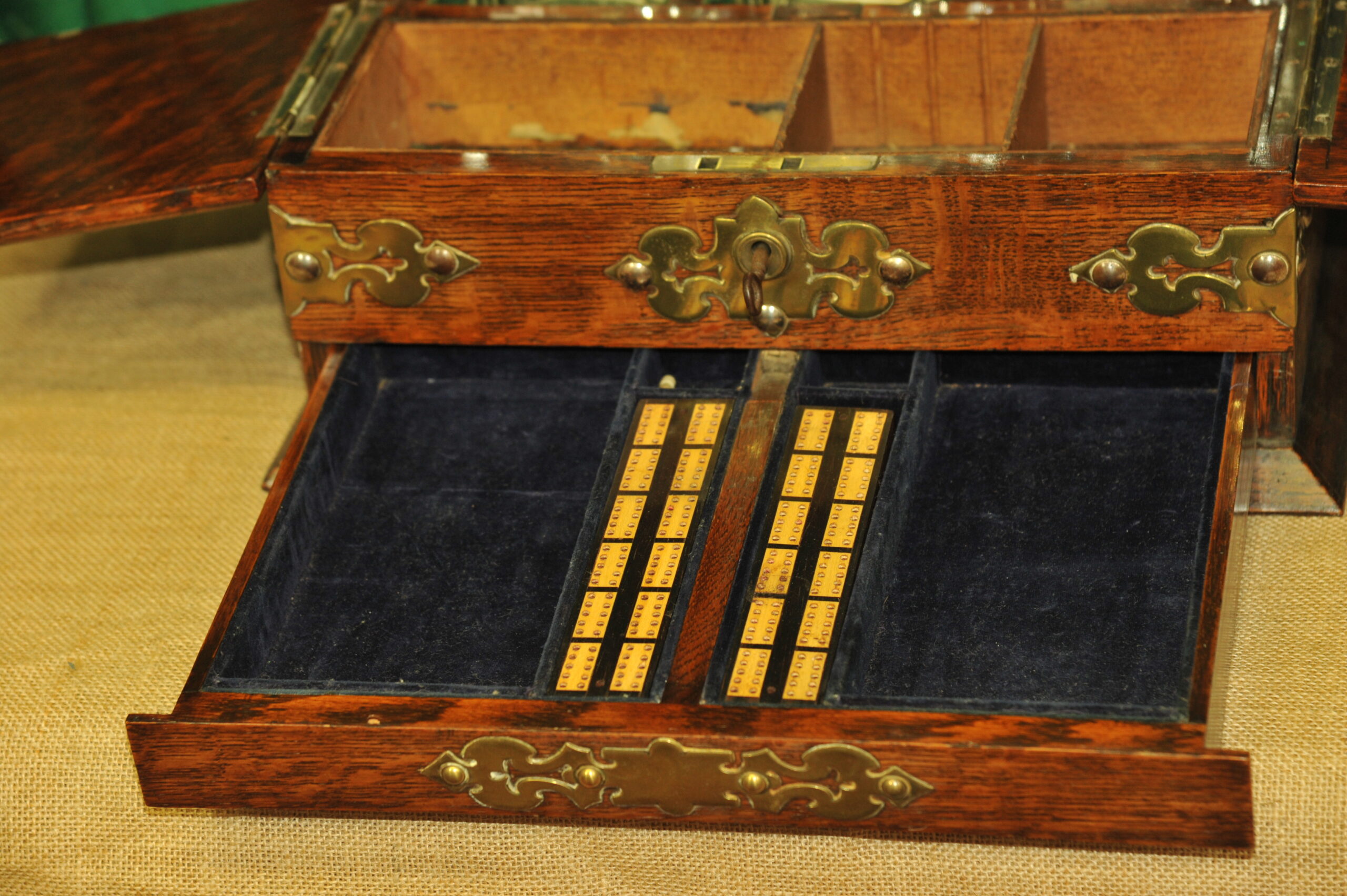an antique oak tantalus games compendium