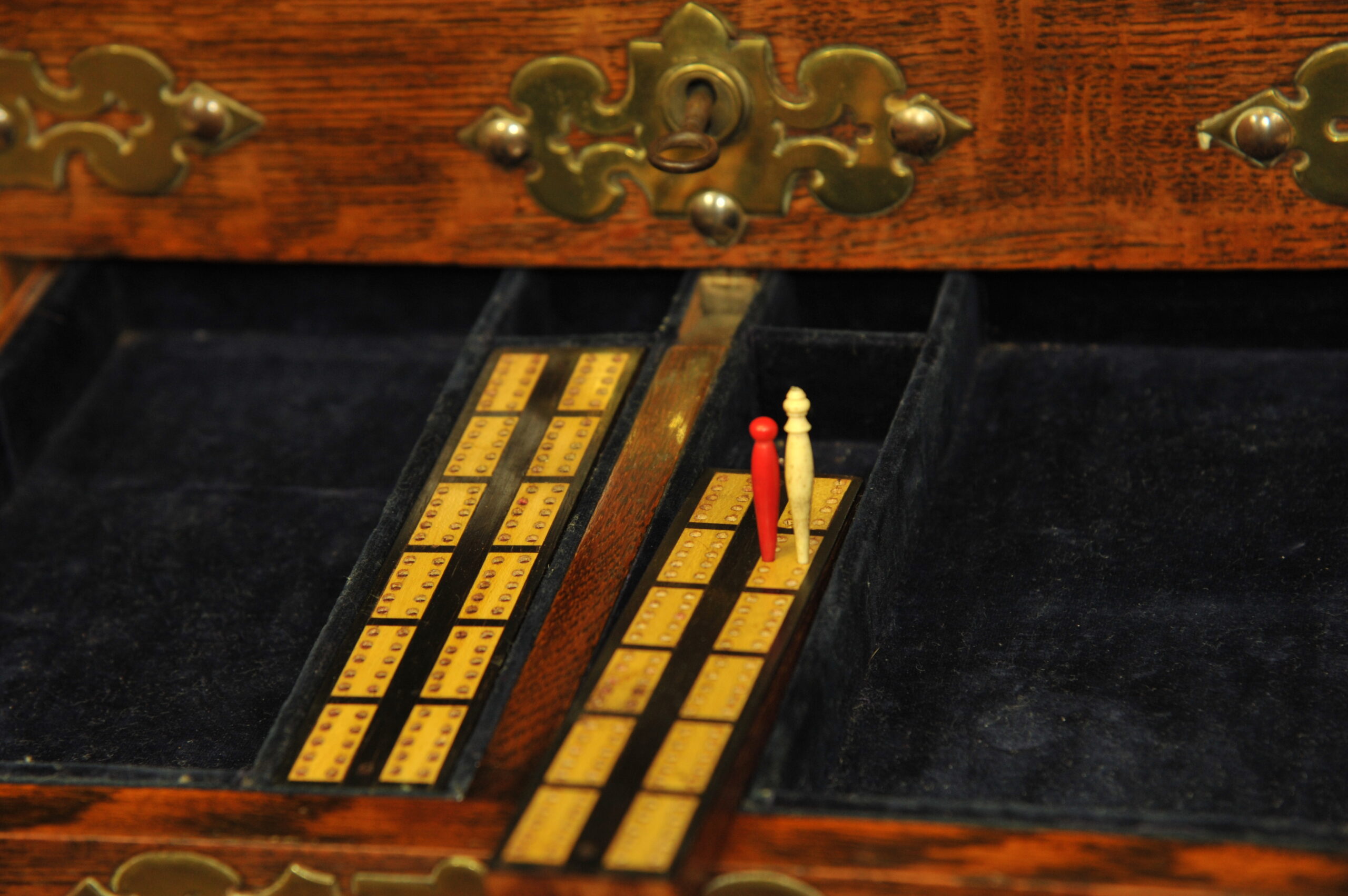 an antique oak tantalus games compendium